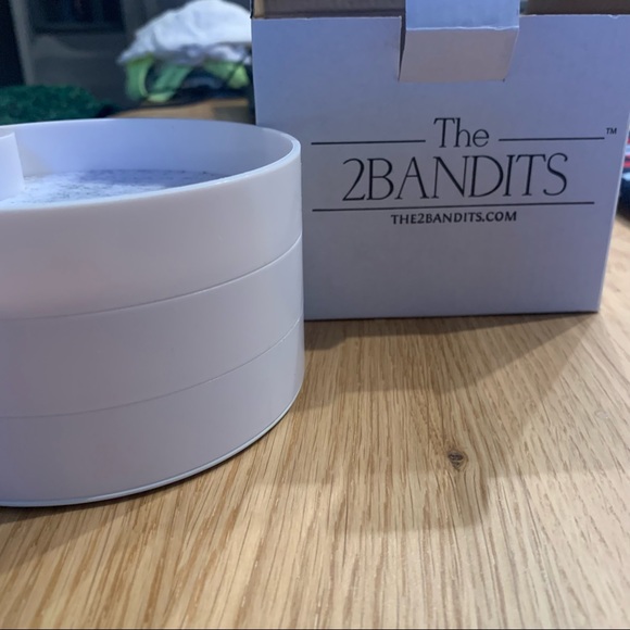 🍄 NIB 2Bandits Catch All Tray - Picture 3 of 5